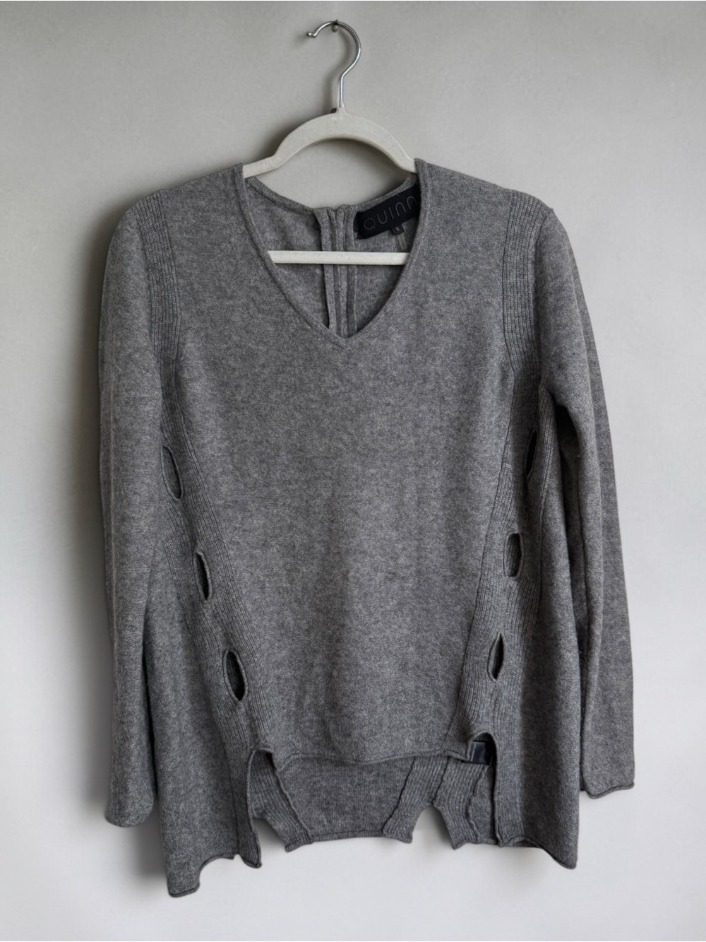 Quinn 100% cashmere Gray V-Neck Sweater with Side Cutouts
